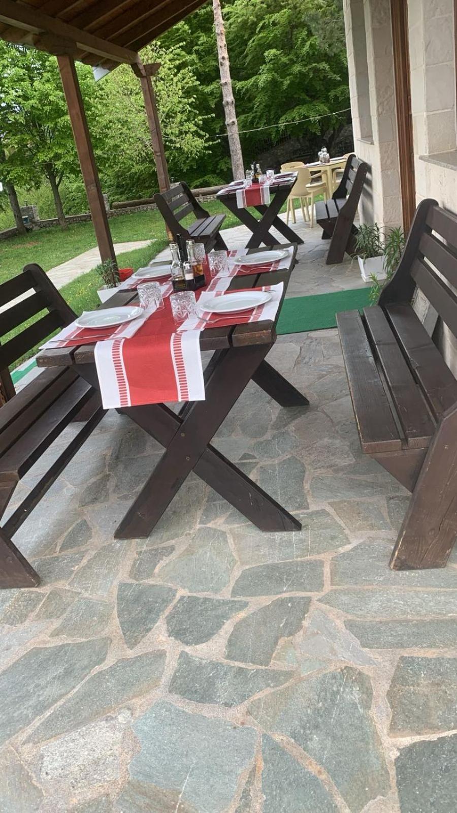 Lendina E Qete Hotel Razëm